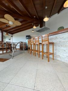 Cobertura com jacuzzi na enseada