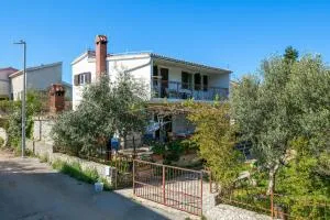 Seaside holiday house Okrug Donji, Ciovo - 2403 - 奥库格哥恩基 Seaside holiday house Okrug Donji, Ciovo - 2403 - 奥库格哥恩基