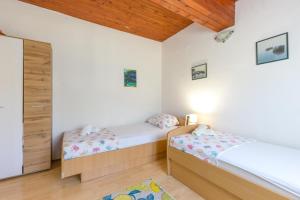 Seaside holiday house Okrug Donji, Ciovo - 2403