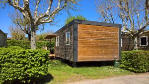 Campings Camping La Grappe Fleurie : photos des chambres