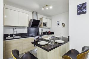 Le cocon urbain - Gare 220m - Parking privé - Près de Paris - Proche La Défense