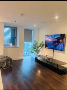 Collier wood station - 米查姆