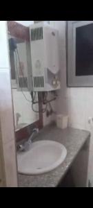 شقه بالمعادى شارع 77