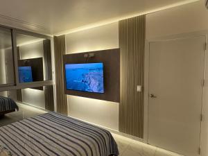 Cima Blanca Apt by Cumbre Blanca con vista al mar y piscina