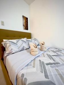 Cozy Apt walk to IT Park - fast wifi & pool access
