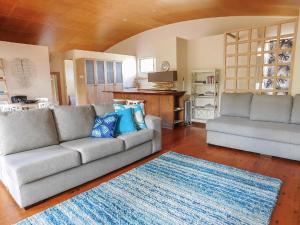 Moorings - Toogoom- Beachfront - 3BR- Aircon