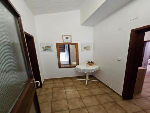 Apartment in Tribunj near Scenic Beaches