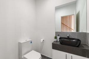Modern Home in Fawkner