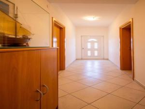 Apartment on Pa man near Beach Lucina