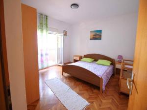 Two bedroom apartment with sea view