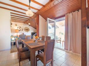 Apartment in Brodarica near Beach