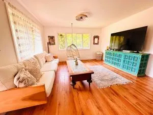 North Shore of Maui - 2bd minutes from beach and waterfalls - Huelo