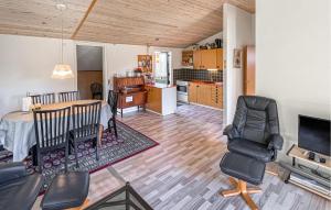 3 Bedroom Beautiful Home In Hørve