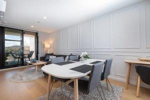 2 Bedroom Luxury & Style in the heart of Braddon 403