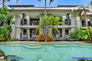 Temple Breeze - Swim Out Apartment