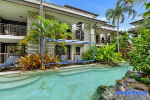 Temple Breeze - Swim Out Apartment
