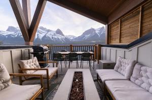 Sunset Ridge- 360 Mountain Views!