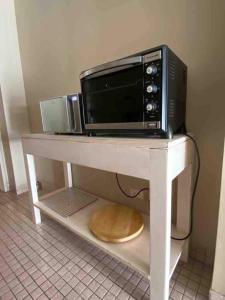 Amplio departamento con cochera en pleno centro