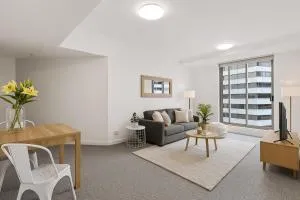 HELP1 - Chatswood Charm Central Apartment near Station - Pymble