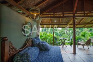 Phòng Giường Đôi Nhìn Ra Núi (Double Room with Mountain View)