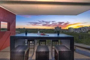 Modern Apartment with Sunset Views - Larrakeyah