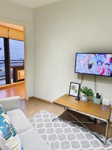 Gramercy Residences Makati by Christine Suites PH with Balcony