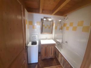Appartements Appartement 6 personnes avec Wifi et magnifique vue montagne - FR-1-508B-7 : photos des chambres