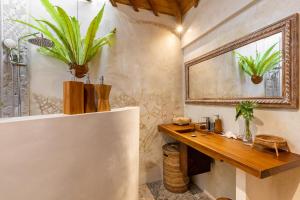 Villa Tago - 5 BR Villa in Umalas