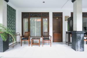 Sans Vibes Puri Mango Hotel Sanur