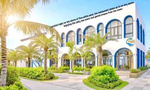 Apartment with sea view from bed, 5 star resort 1N