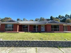 Sunlit Sanctuary at Kingston - Ridgeway