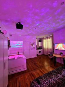 Le 2005 Double BALNEO, Lit QUEEN SIZE, soirée romantique