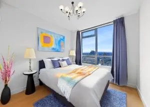 Sky High 2 Bedroom Retreat Downtown and Panoramic Views - 西温哥华