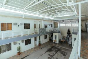 LJENJ Apartelle near Clark Airport