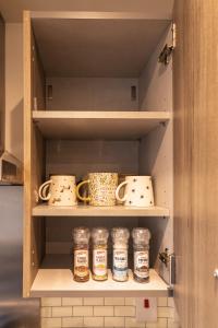 2BDR House By Amara Apartments Short Lets & Serviced Accommodation Coventry Ideal For Families