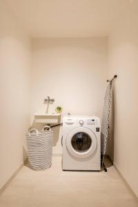 Luxurious 2BR Family Apartment - Champel