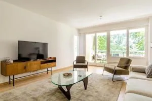 Luxurious 2BR Family Apartment - Champel - Veyrier