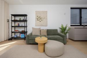 Stylish Grzybowska Apartments by Noclegi Renters