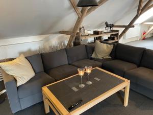 Large 1st floor apartment