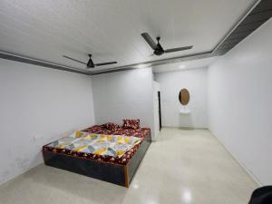 MJ farm house