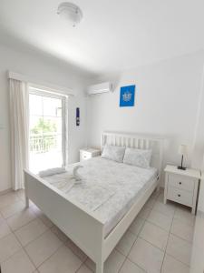 Lidia Apartments Nea Peramos 1