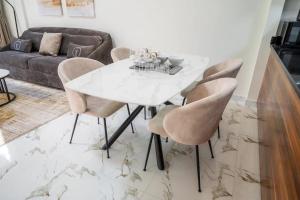 Private Beach 1BR-Yacht Club-WorkSpace-Pool-Gym