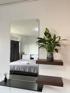 T12 Popular Condo By : hunnity