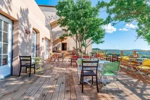 Le Nesk Ventoux - Hotel - Saint-Trinit