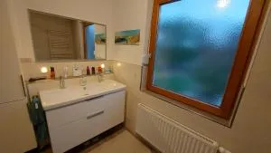 Schönes wohnen im Grünen - Uigendorf