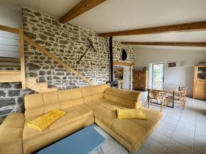 Grand gite idéal pour famille et groupe, piscine et plages privées