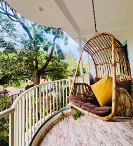 Aamra Ghar by evaddo