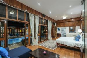 Luxury Hannah Villas