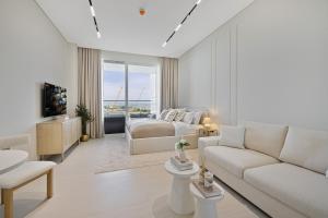 Daniels Studio with Canal View at Marasi Drive