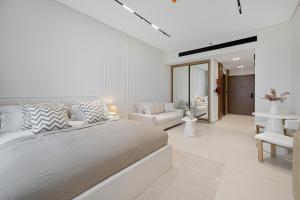 Daniels Studio with Canal View at Marasi Drive